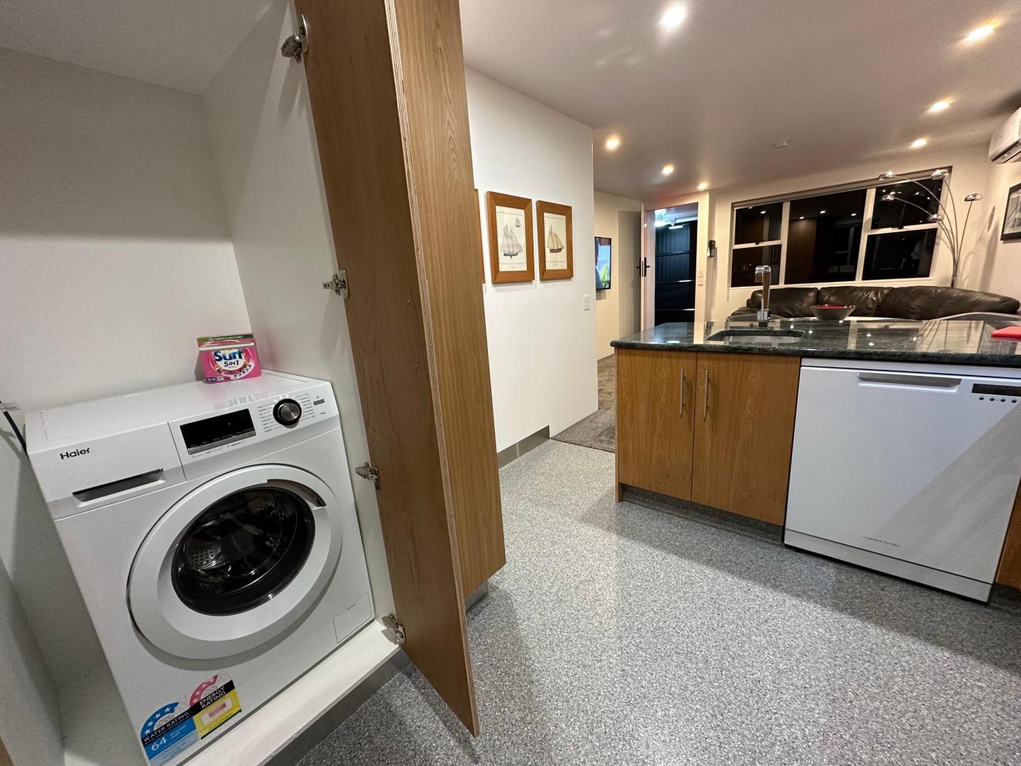 ניו פלימות' Plymouth Central City 2 Bedroom Apartments מראה חיצוני תמונה