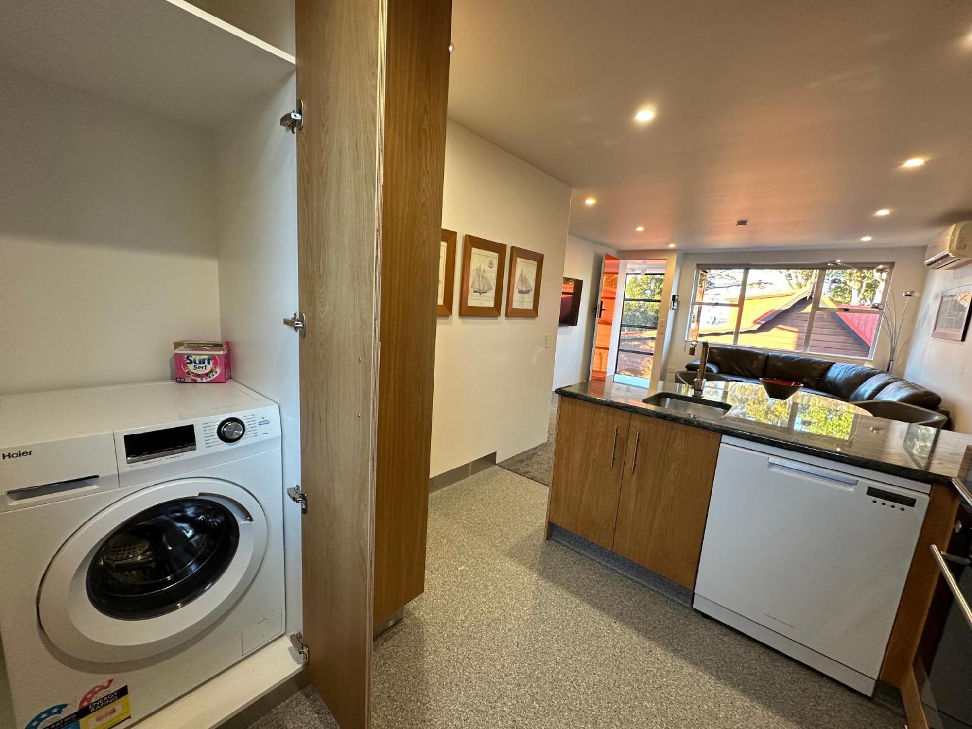 ניו פלימות' Plymouth Central City 2 Bedroom Apartments מראה חיצוני תמונה